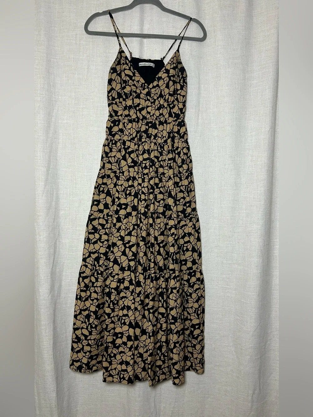 Abercrombie & Fitch Black Maxi Dress with Beige Leaf Print